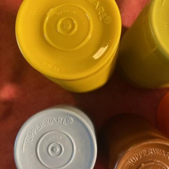 Five Tupperware cups ~ Vintage - Picture 5 of 14
